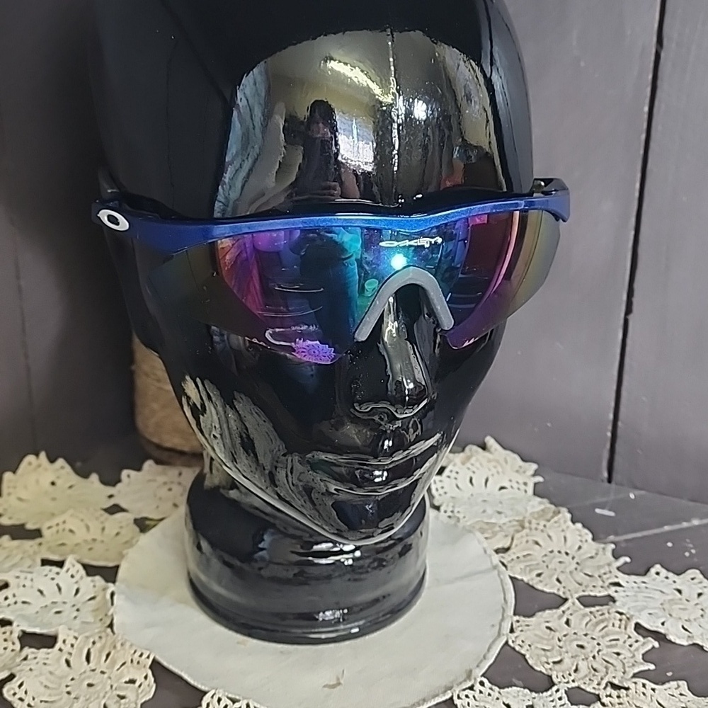 OKLEY SUNGLASSES